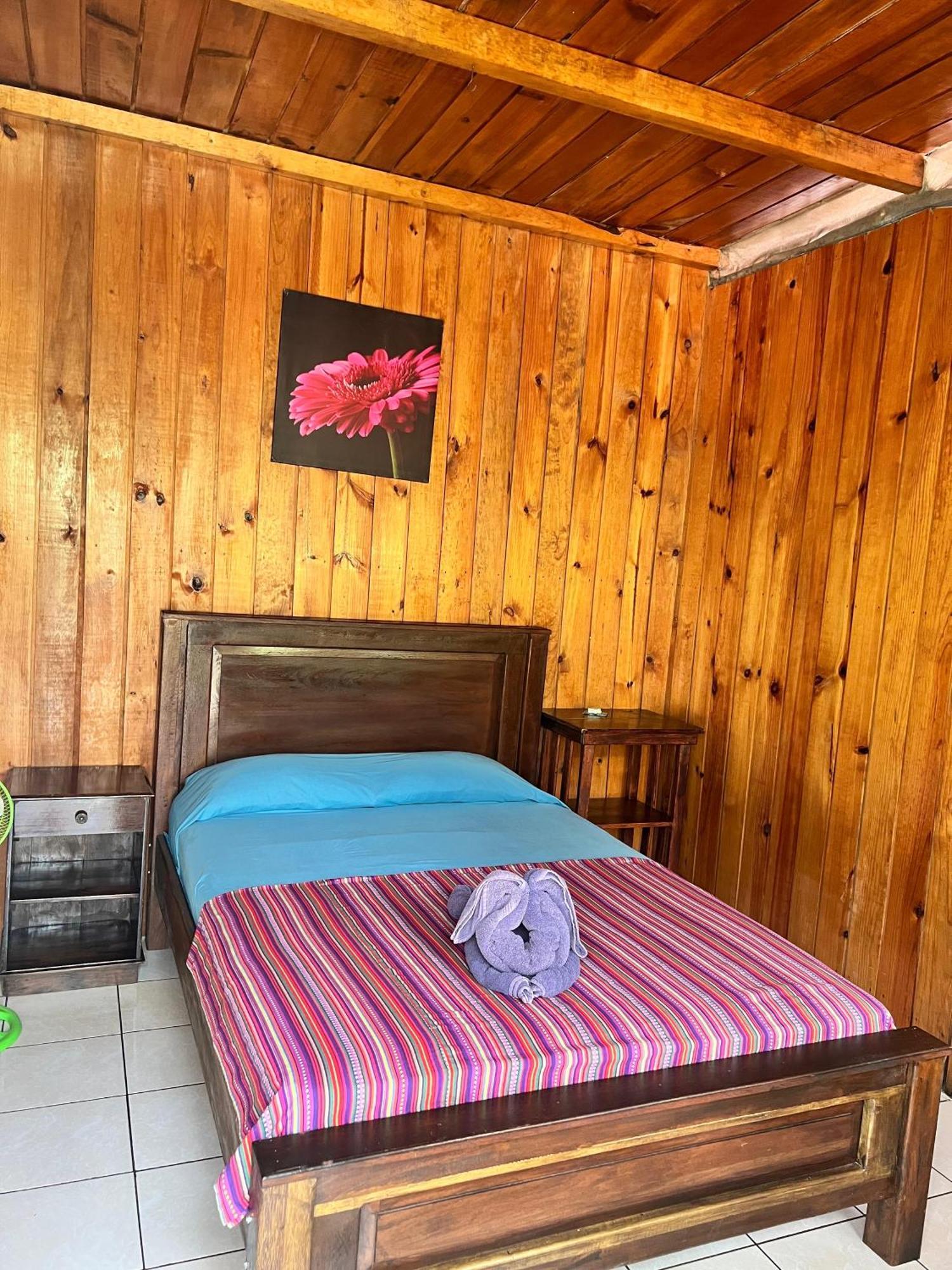 بيت شباب Oasis The Traveler Lanquín المظهر الخارجي الصورة