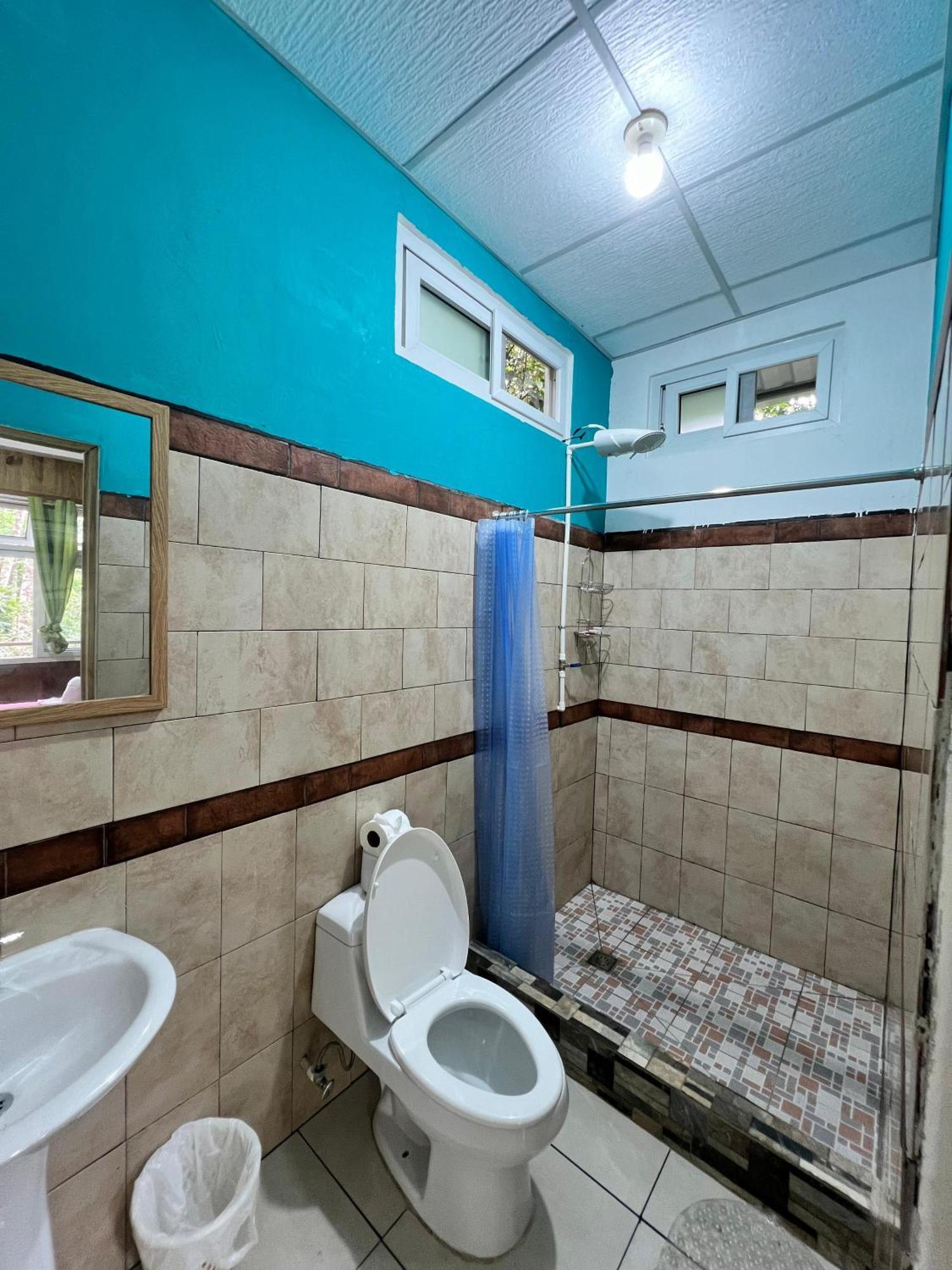 بيت شباب Oasis The Traveler Lanquín المظهر الخارجي الصورة