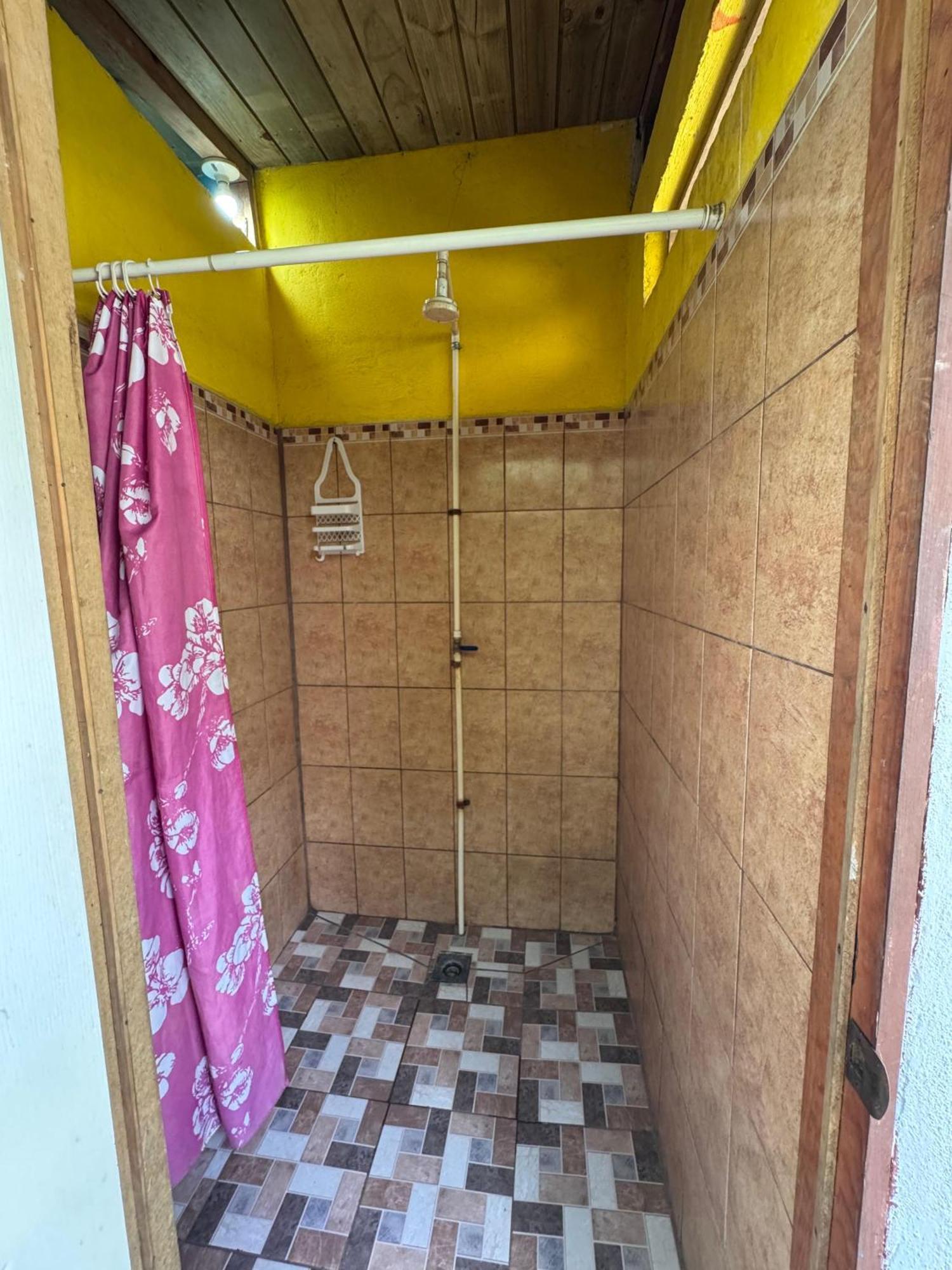 بيت شباب Oasis The Traveler Lanquín المظهر الخارجي الصورة