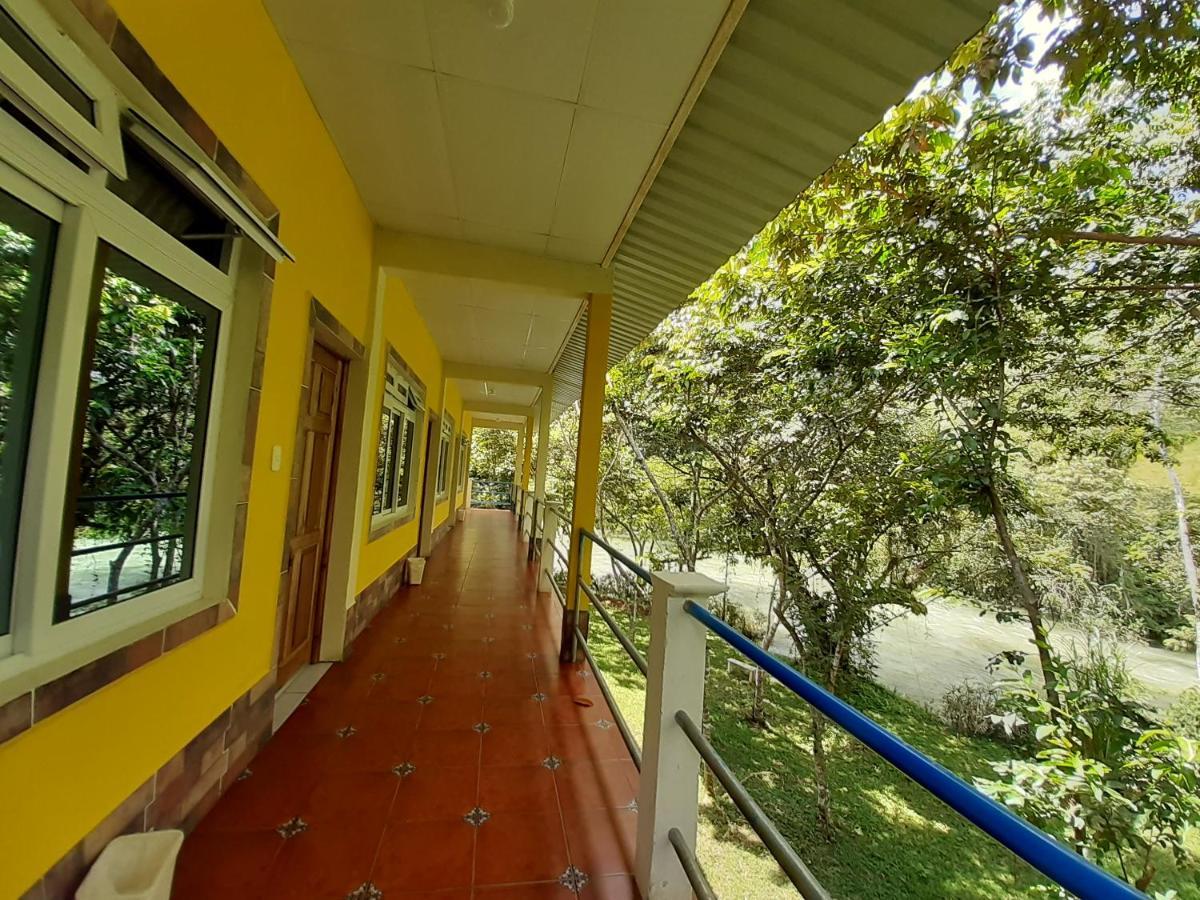 بيت شباب Oasis The Traveler Lanquín المظهر الخارجي الصورة